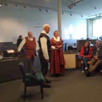 Im Culloden Battlefield Museum (Einführung in Kleidung von damals)