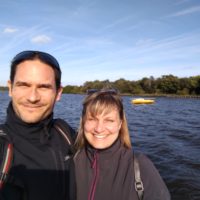 Wir geniessen die Sonne (und den Wind)
